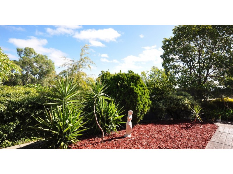 12 Ridgefield Close, Aberfoyle Park SA 5159