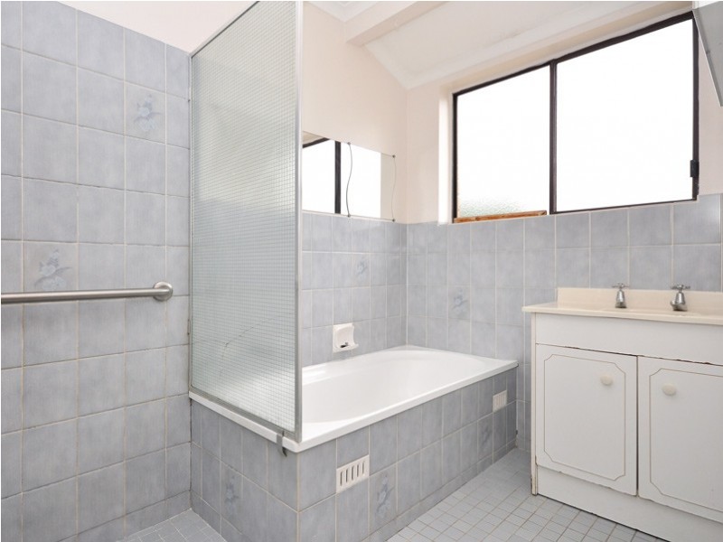 13 Serenade Crescent, Aberfoyle Park SA 5159