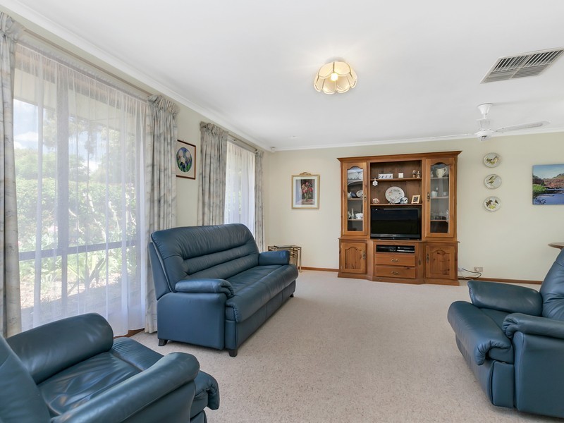 48 Serenade Crescent, Aberfoyle Park SA 5159