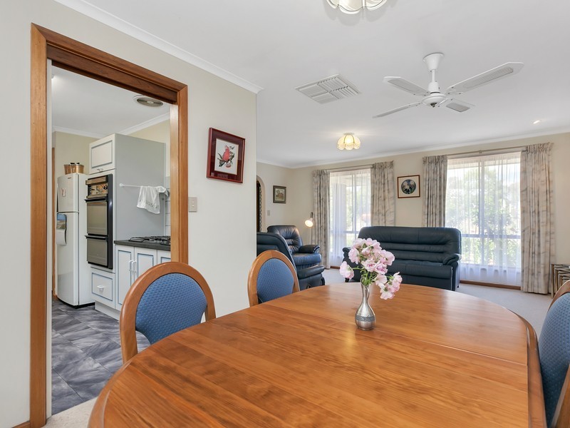 48 Serenade Crescent, Aberfoyle Park SA 5159