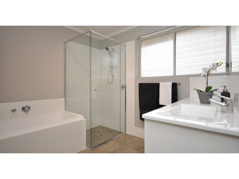 40 Fraser Avenue, Happy Valley SA 5159