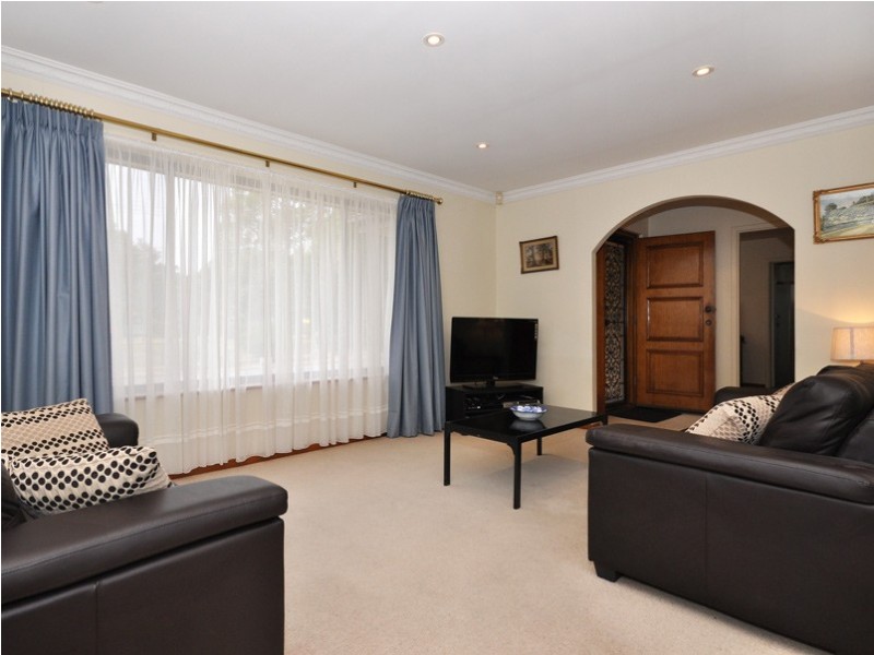 6 Balee Road, Happy Valley SA 5159