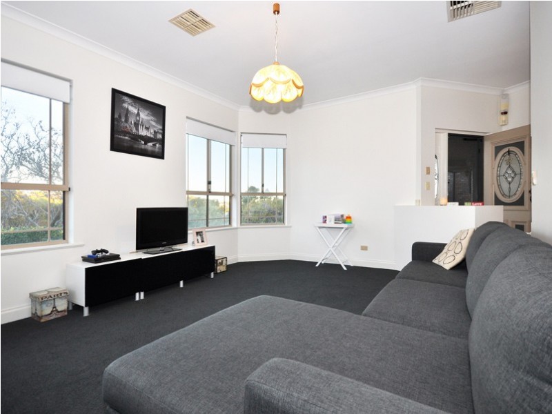 3 Blossom Terrace, Hallett Cove SA 5158
