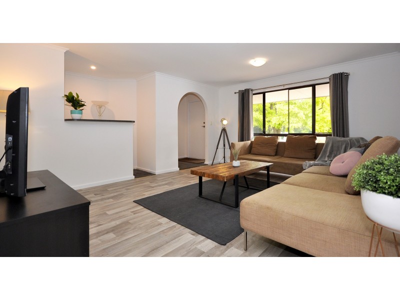 12 Knightsbridge Court, Happy Valley SA 5159