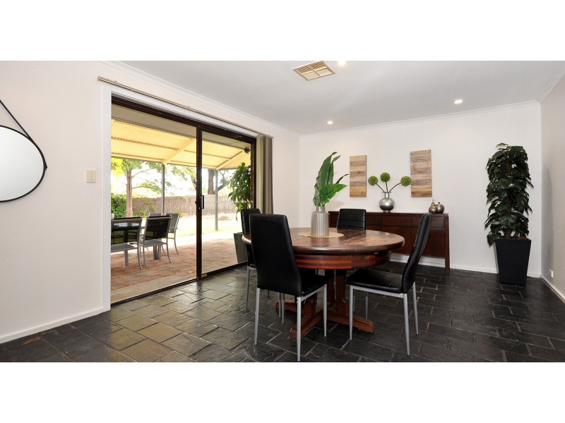 12 Knightsbridge Court, Happy Valley SA 5159