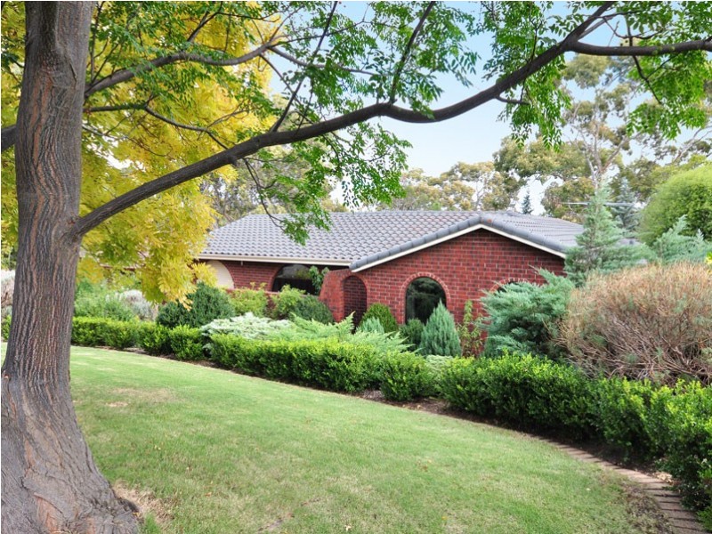 4 Sheoak Crescent, Aberfoyle Park SA 5159