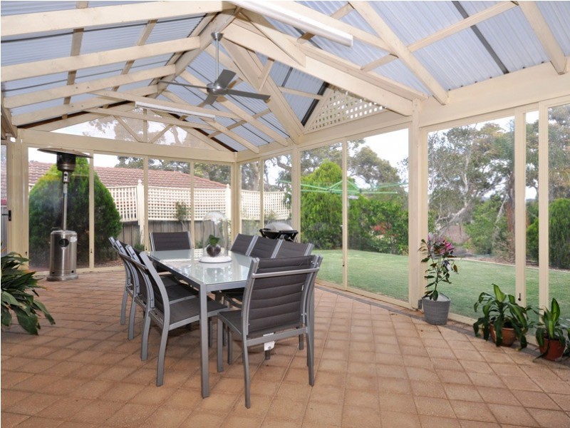 4 Sheoak Crescent, Aberfoyle Park SA 5159