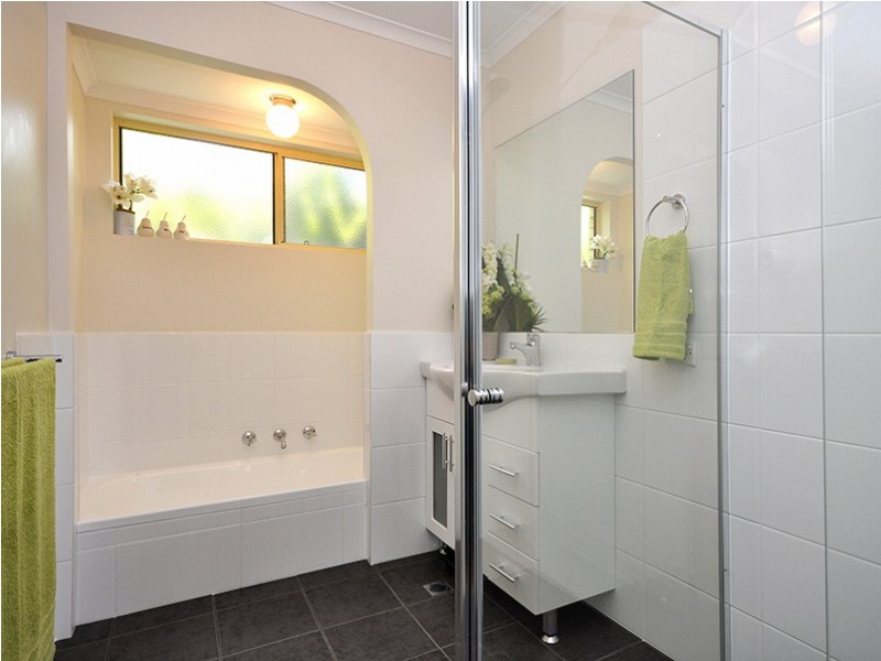 6 Montana Drive, Happy Valley SA 5159