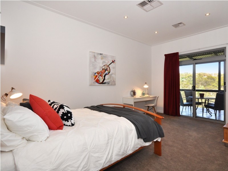 16 Scenic Court, Chandlers Hill SA 5159