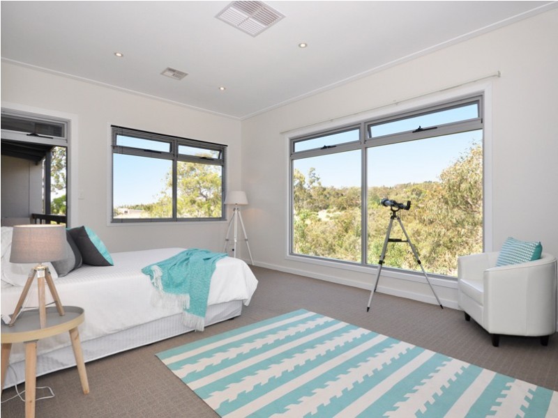 16 Scenic Court, Chandlers Hill SA 5159