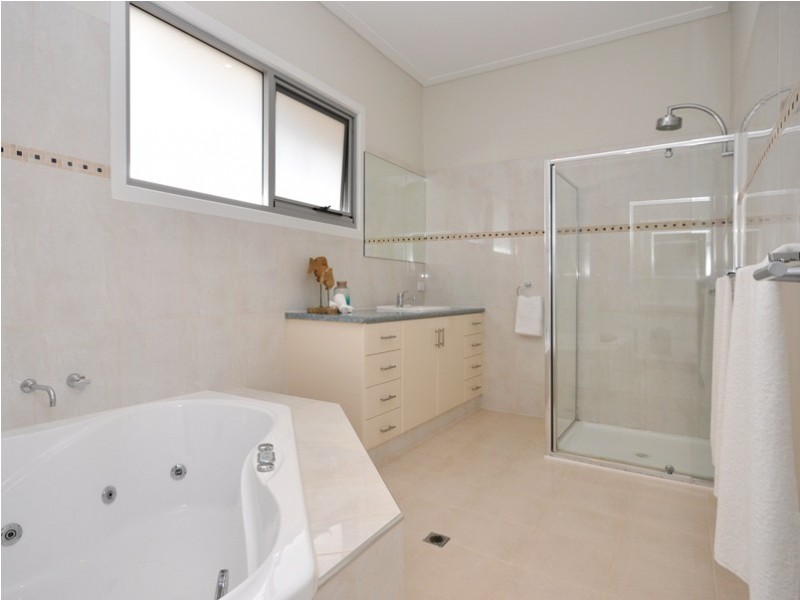 16 Scenic Court, Chandlers Hill SA 5159