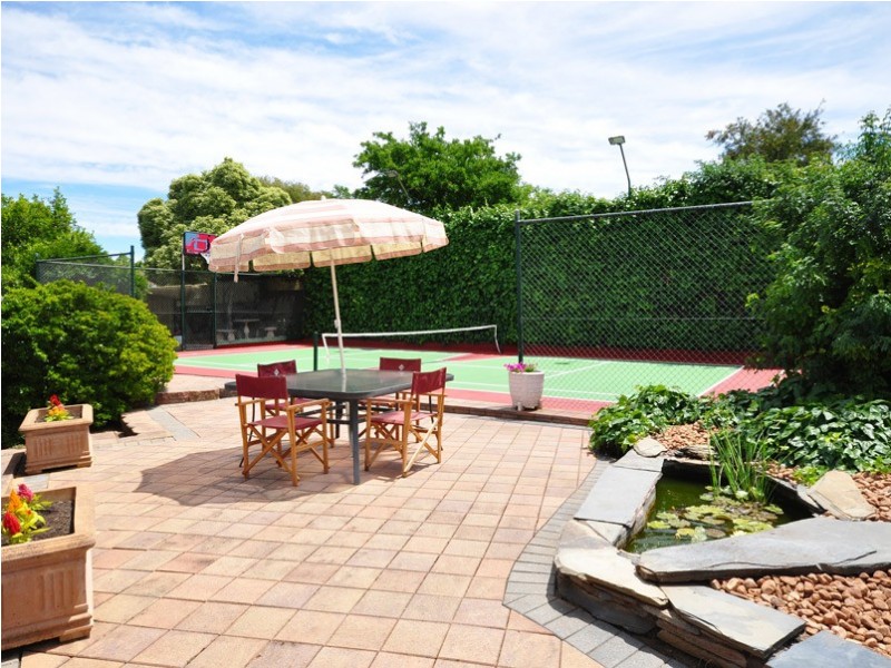 39 Serpentine  Road, O’halloran Hill SA 5158