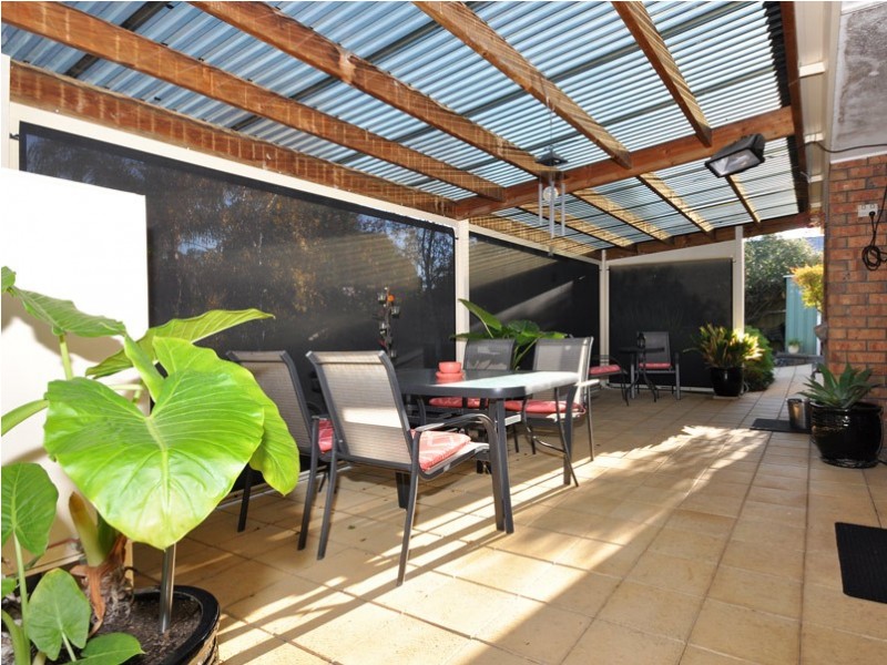 12 Sunnymeade Drive, Aberfoyle Park SA 5159