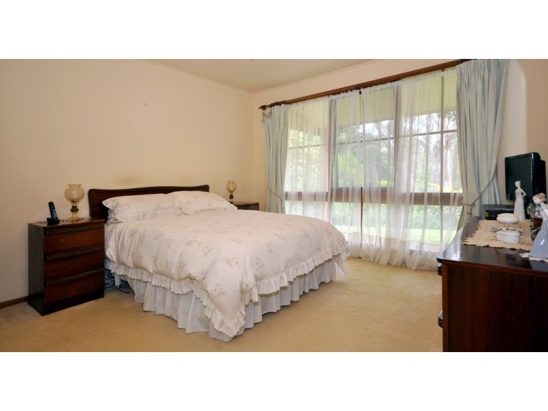 8 Grassdale Rise, Aberfoyle Park SA 5159