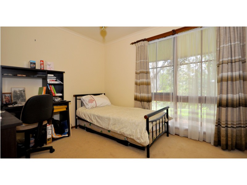 8 Grassdale Rise, Aberfoyle Park SA 5159