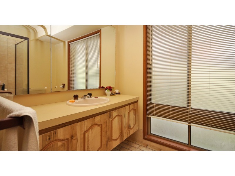 8 Grassdale Rise, Aberfoyle Park SA 5159