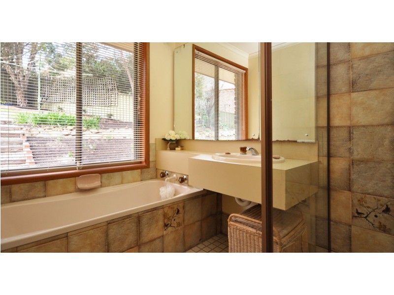 8 Grassdale Rise, Aberfoyle Park SA 5159