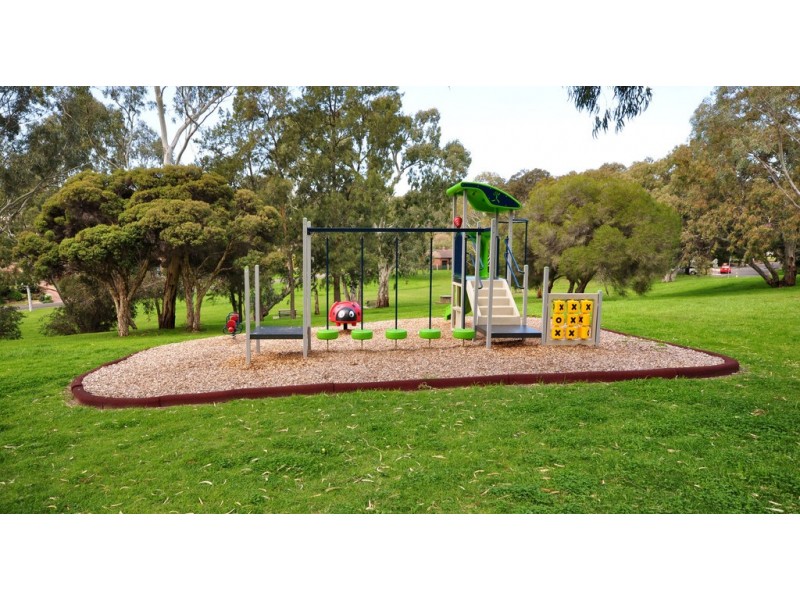 8 Grassdale Rise, Aberfoyle Park SA 5159