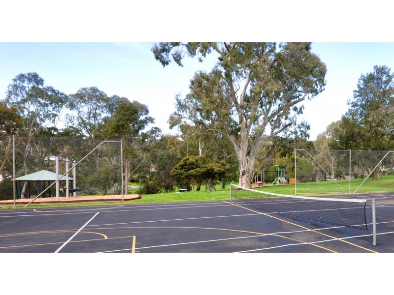 8 Grassdale Rise, Aberfoyle Park SA 5159