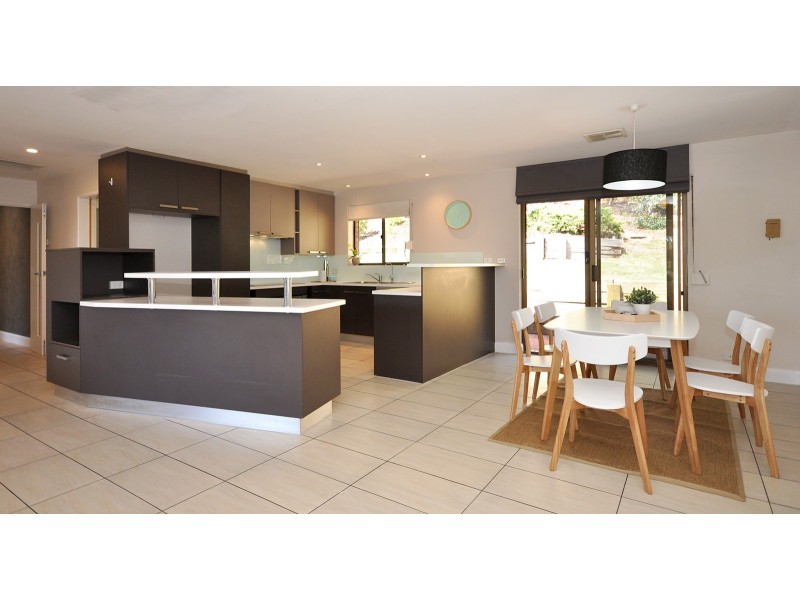 15 Hurds Hill Drive, Coromandel Valley SA 5051