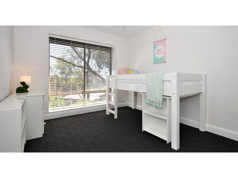 15 Hurds Hill Drive, Coromandel Valley SA 5051