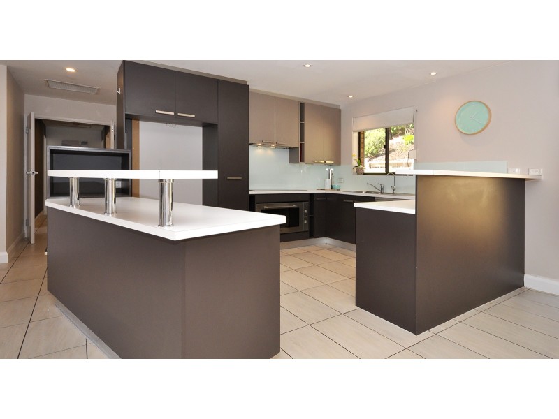 15 Hurds Hill Drive, Coromandel Valley SA 5051