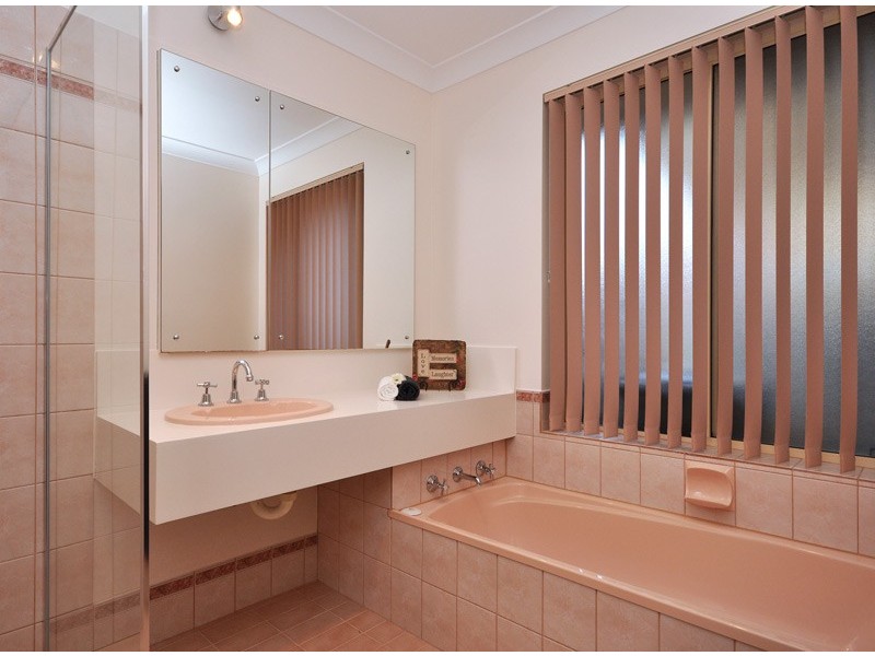 4 Woodland Grove, Aberfoyle Park SA 5159