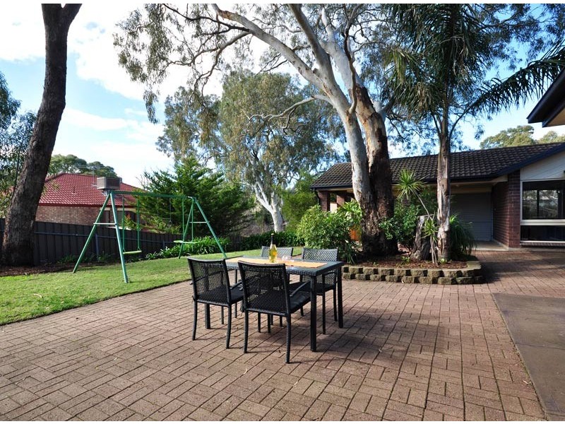 4 Woodland Grove, Aberfoyle Park SA 5159