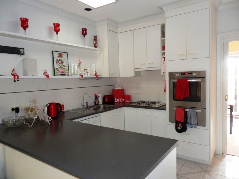 4 Goss Rd, Aberfoyle Park SA 5159