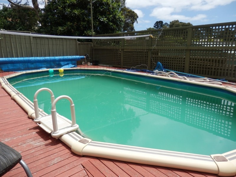 4 Goss Rd, Aberfoyle Park SA 5159