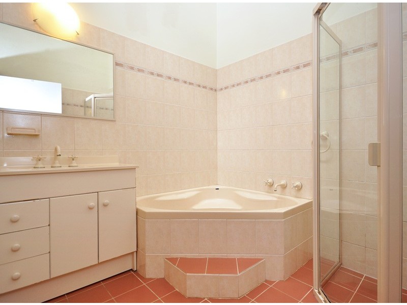 9 Broadmeadow Drive, Flagstaff Hill SA 5159