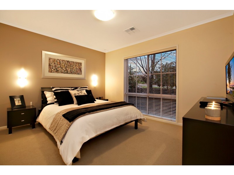 20 Pinnacle Crescent, Flagstaff Hill SA 5159