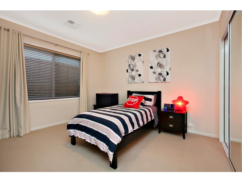 20 Pinnacle Crescent, Flagstaff Hill SA 5159