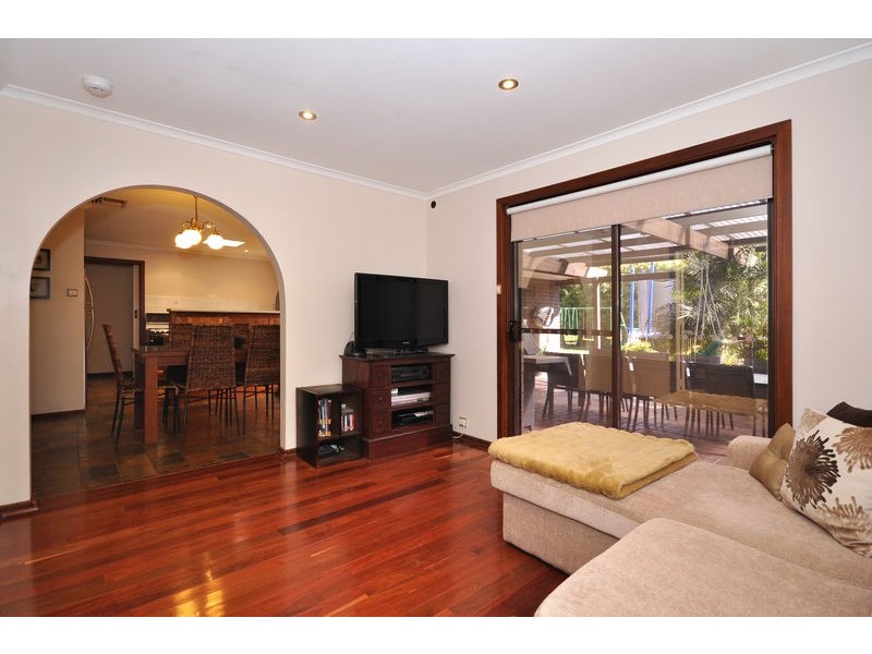 5 Dawson Avenue, Happy Valley SA 5159