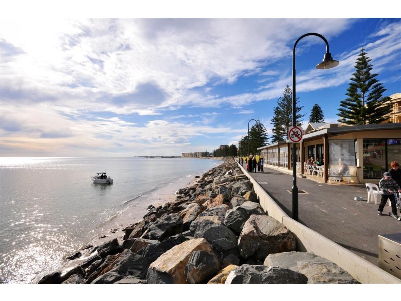 10/18 Broadway, Glenelg South SA 5045