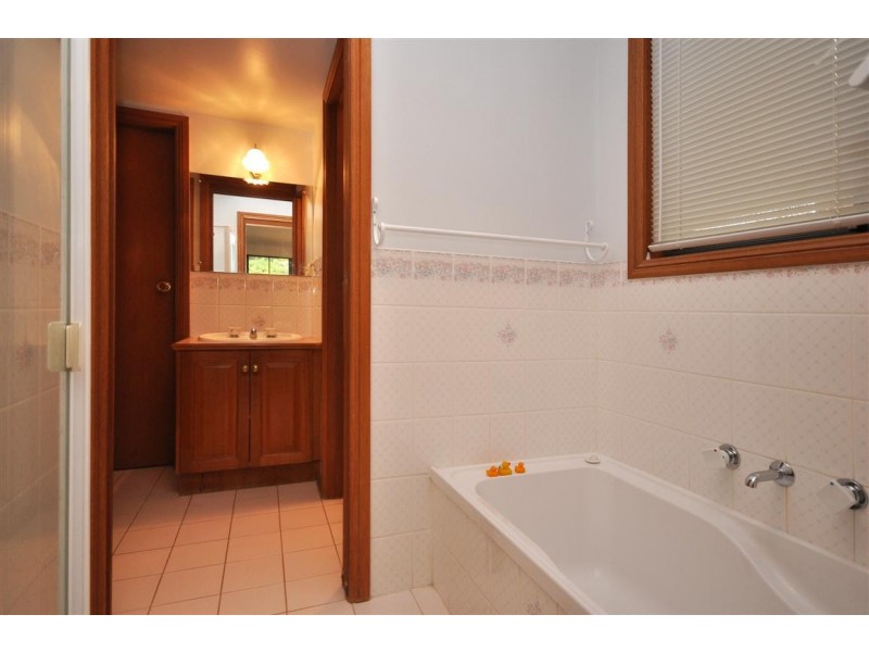 9 Humber Court, Happy Valley SA 5159