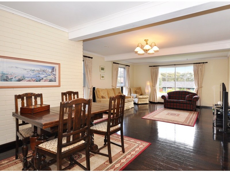 12 Broadmeadow Drive, Flagstaff Hill SA 5159