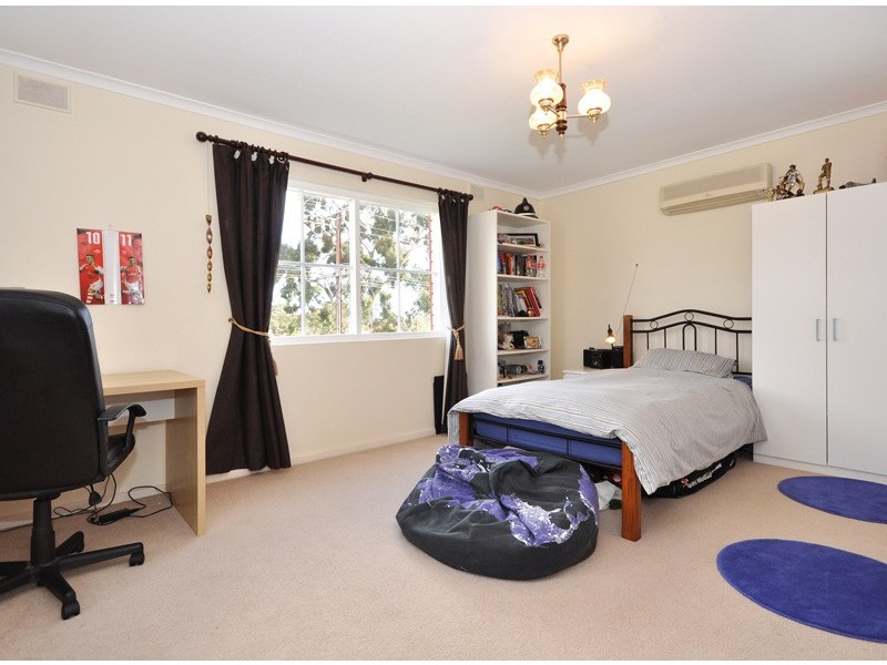 12 Broadmeadow Drive, Flagstaff Hill SA 5159