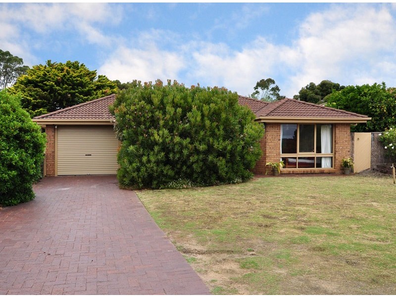 12 Canberra Drive, Aberfoyle Park SA 5159