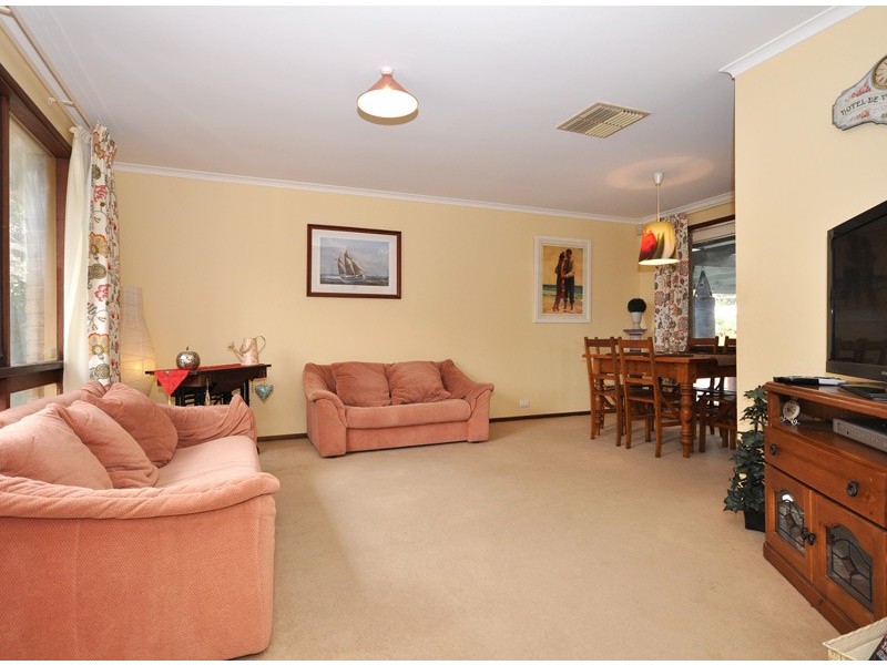 12 Canberra Drive, Aberfoyle Park SA 5159