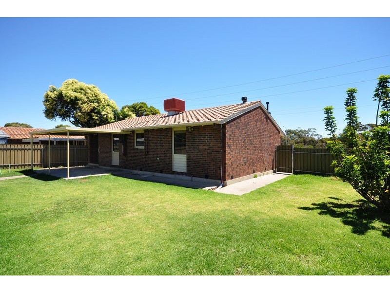9 Cecilia Rd, Christie Downs SA 5164