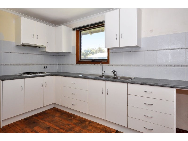 9 Cecilia Rd, Christie Downs SA 5164