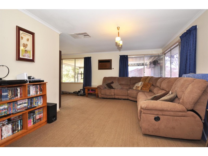 3 Molvig Court, Trott Park SA 5158