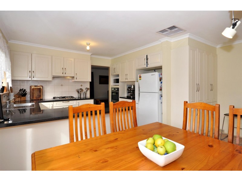 3 Molvig Court, Trott Park SA 5158