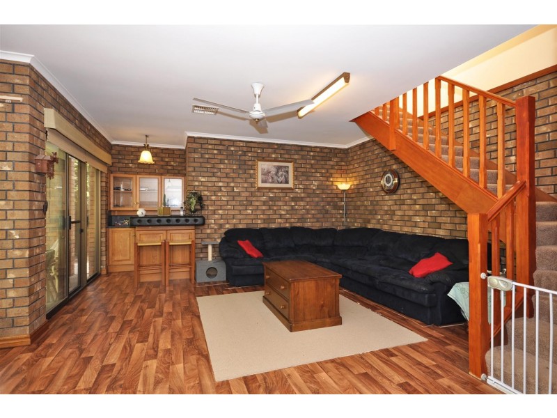 2 Palmyra Court, Flagstaff Hill SA 5159