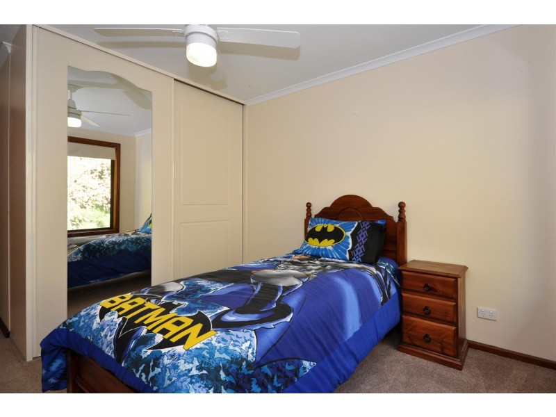 2 Palmyra Court, Flagstaff Hill SA 5159