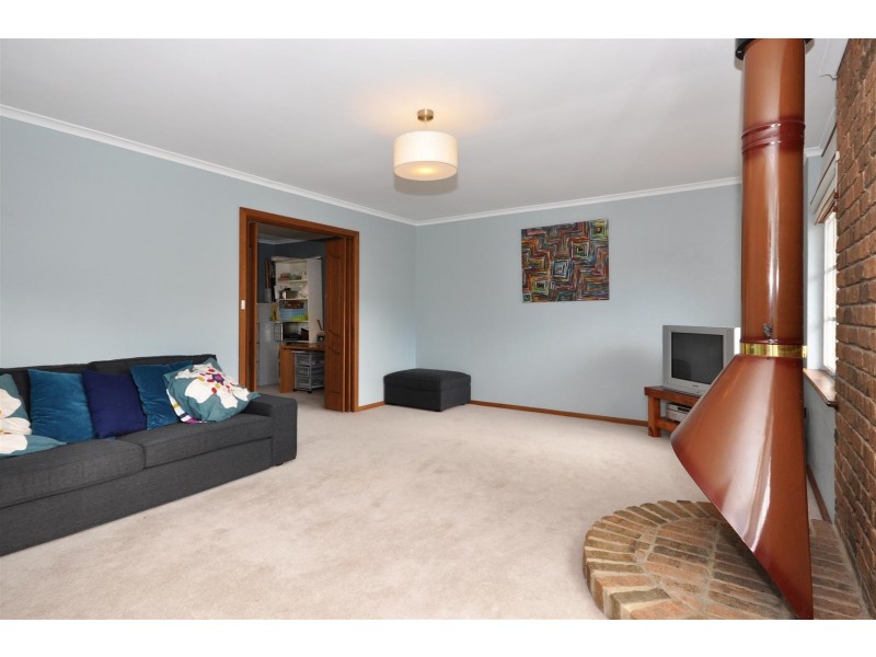 80 Broadmeadow Drive, Flagstaff Hill SA 5159