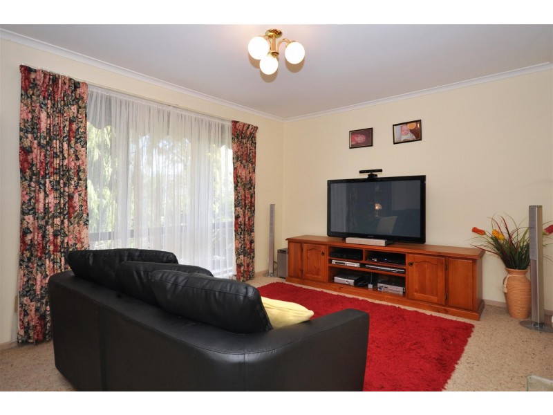 8 Linton Place, Aberfoyle Park SA 5159