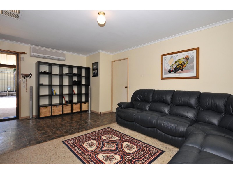 8 Linton Place, Aberfoyle Park SA 5159