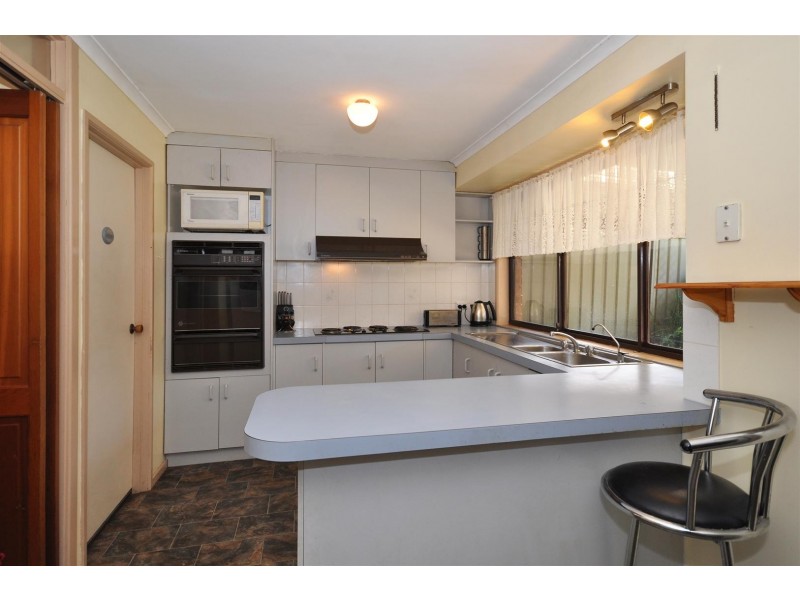 8 Linton Place, Aberfoyle Park SA 5159